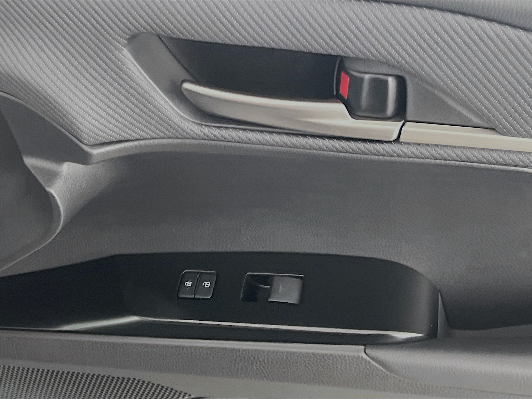 Used 2025 Toyota Camry SE FWD image 32