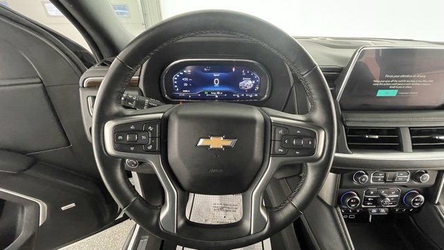 Used 2023 Chevrolet Suburban Premier image 36