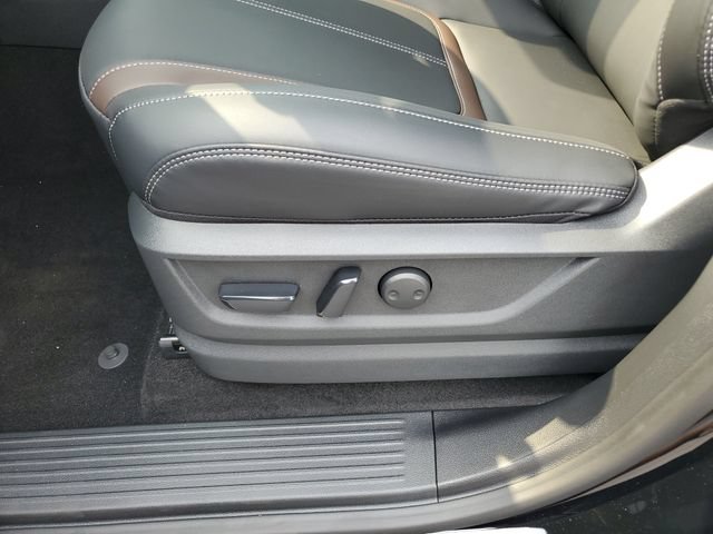 New 2026 Nissan Armada SL w/ Captain's Chari Seat Package AWD/4WD image 22