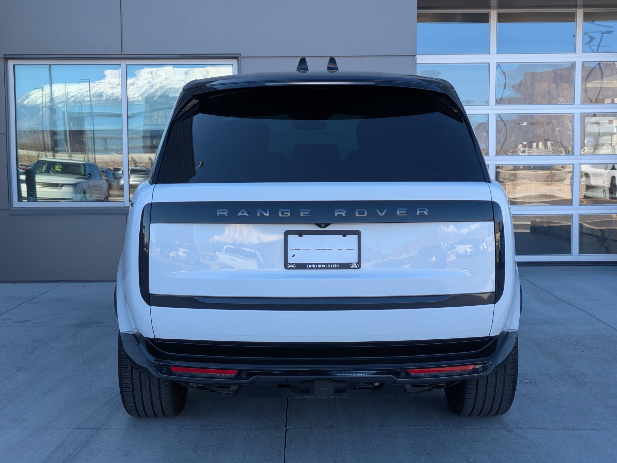 Certified 2024 Land Rover Range Rover Autobiography image 9