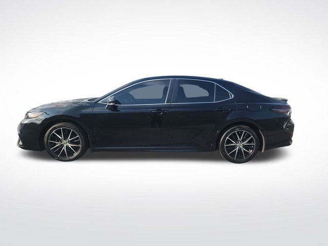 Used 2024 Toyota Camry SE w/ Convenience Package image 2