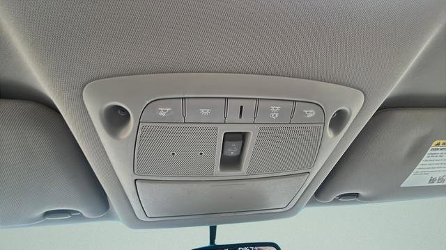 Used 2013 Nissan Altima 2.5 SL w/ Technology Pkg image 18