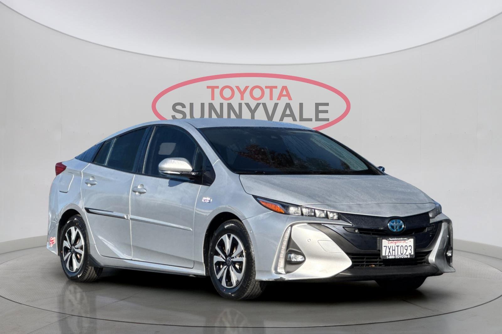 Used 2017 Toyota Prius Prime Advanced image 11