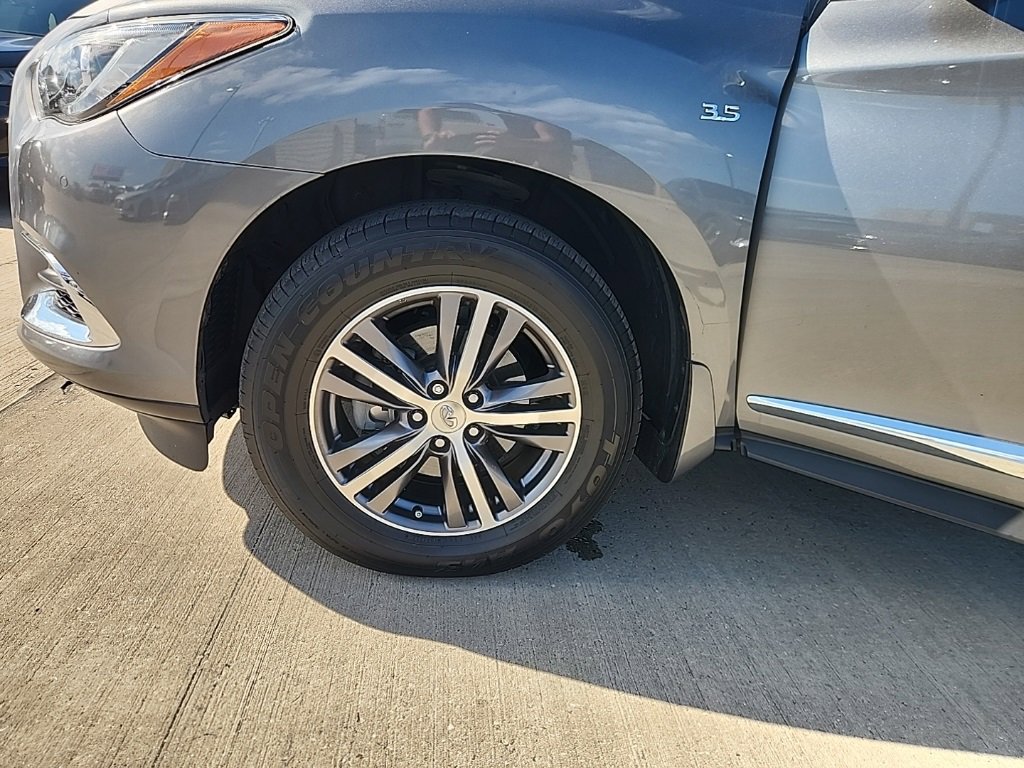 Used 2020 INFINITI QX60 Luxe w/ Essential Package image 9