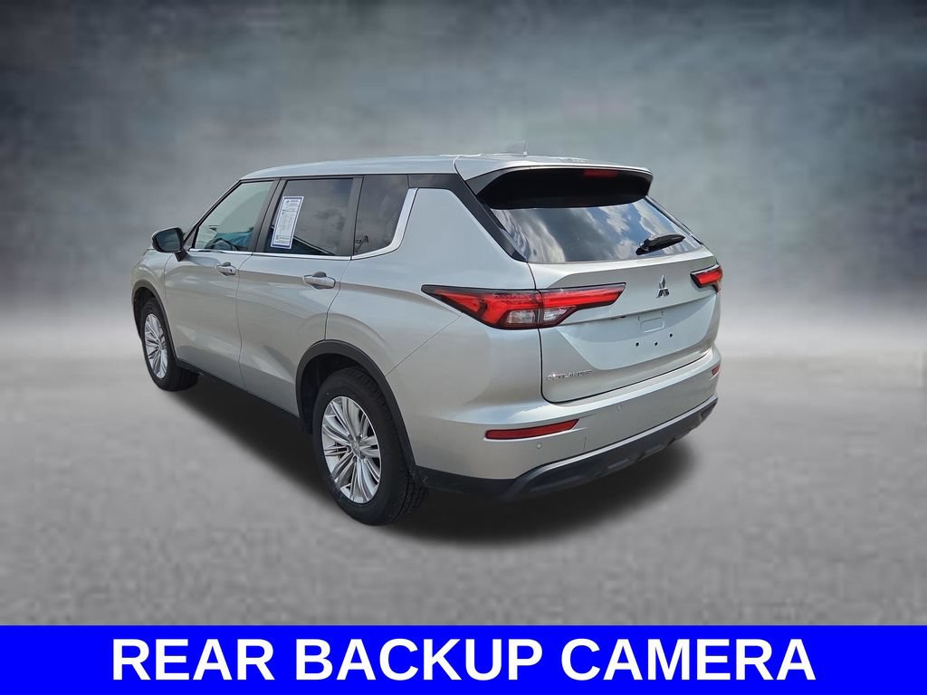 Used 2022 Mitsubishi Outlander ES AWD/4WD image 7