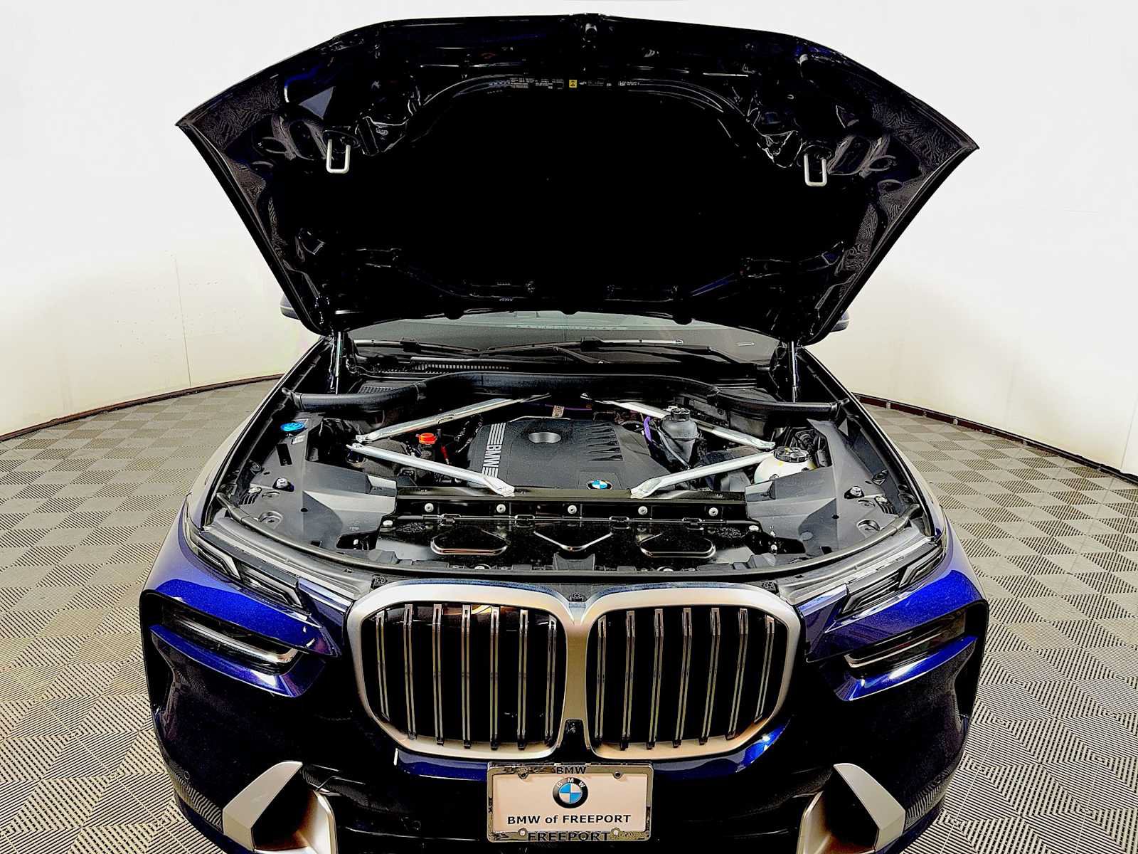 Certified 2024 BMW X7 xDrive40i w/ Premium Package AWD/4WD image 32