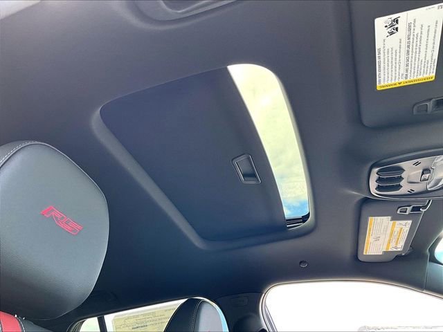 New 2026 Chevrolet Trax RS w/ Sunroof Package FWD image 26
