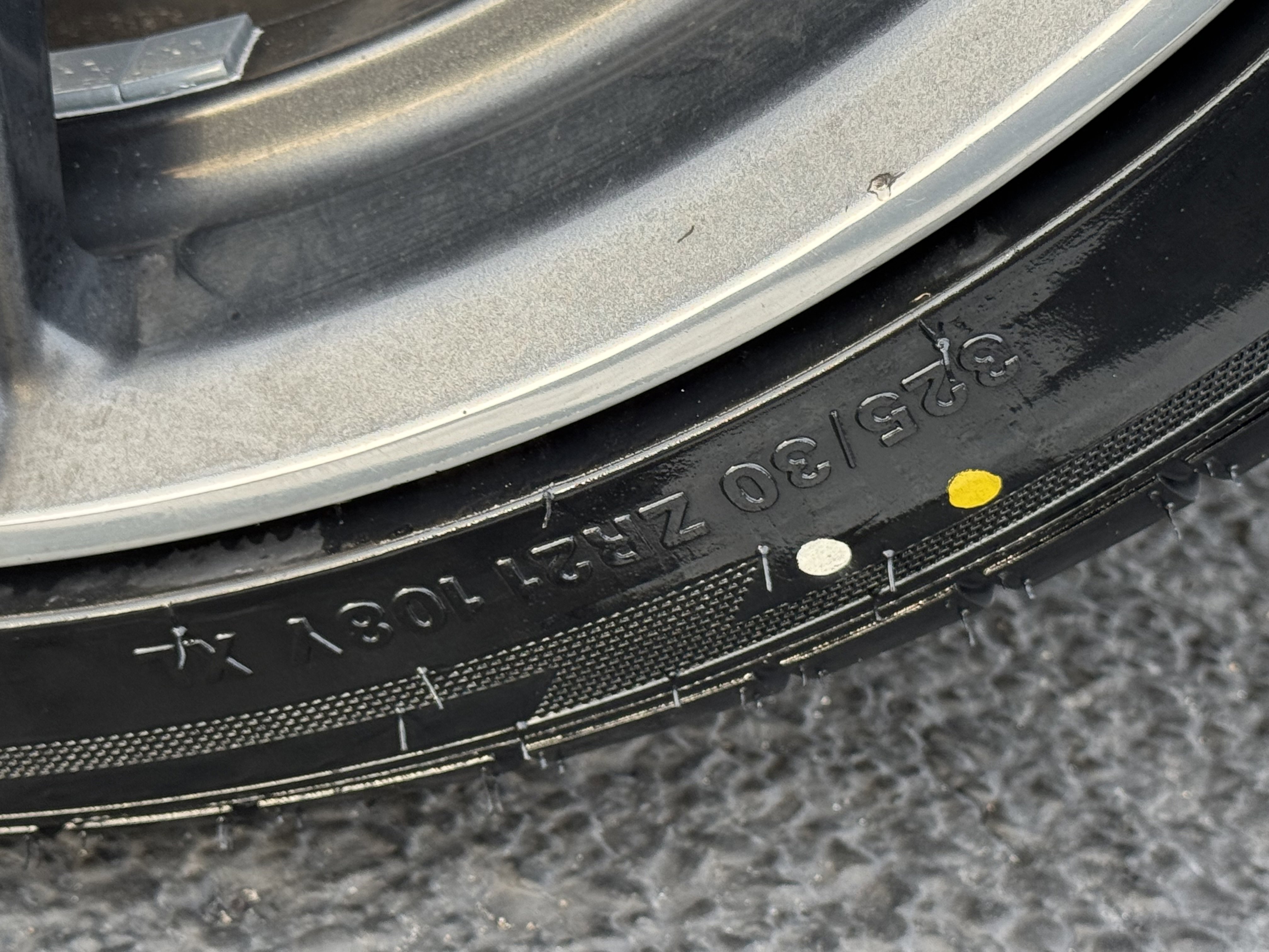 Used 2016 BMW X5 M image 38