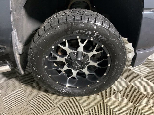 Used 2018 Chevrolet Silverado 1500 LT w/ All Star Edition AWD/4WD image 12