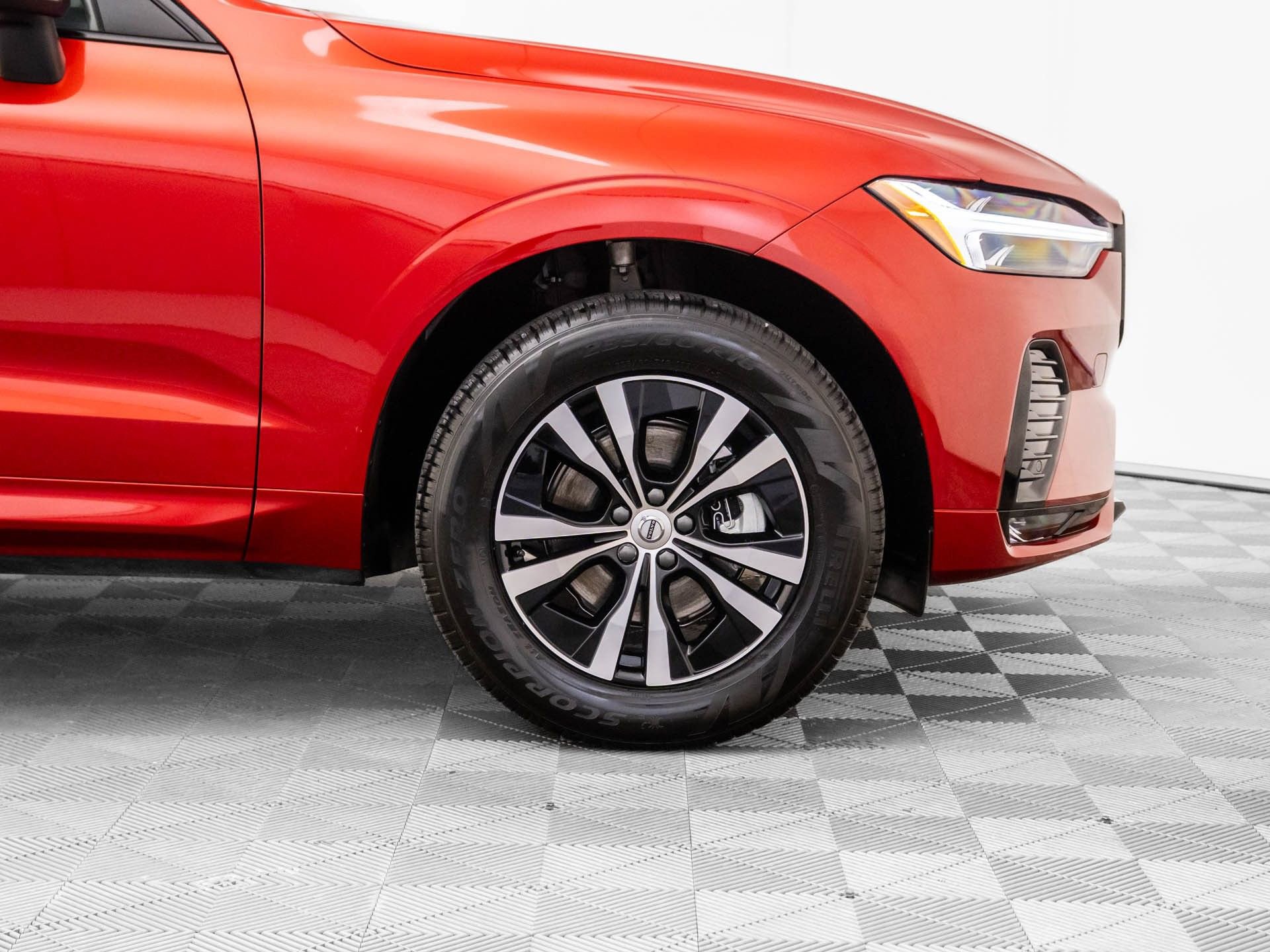 Used 2025 Volvo XC60 B5 Core w/ Protection Package Premier image 32