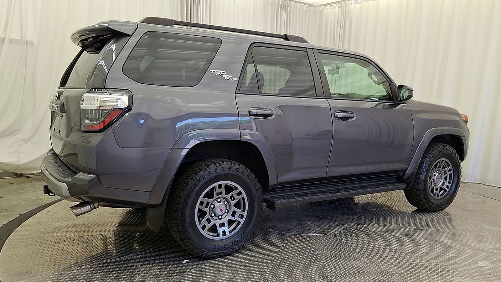 Certified 2019 Toyota 4Runner TRD Off-Road AWD/4WD image 3