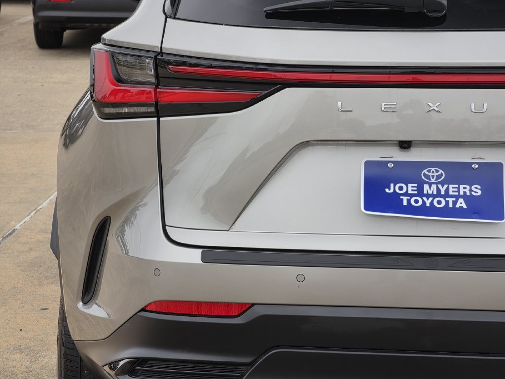 Used 2024 Lexus NX 250 FWD w/ Cold Area Package image 10