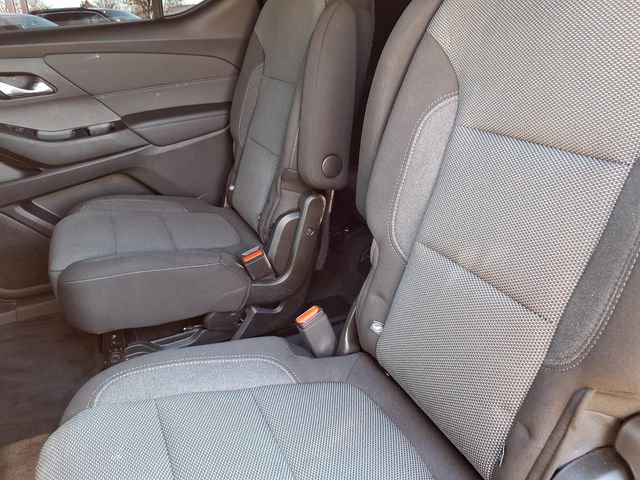 Used 2023 Chevrolet Traverse LT image 7