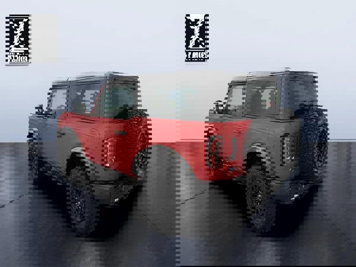 Used 2022 Ford Bronco Wildtrak image 4