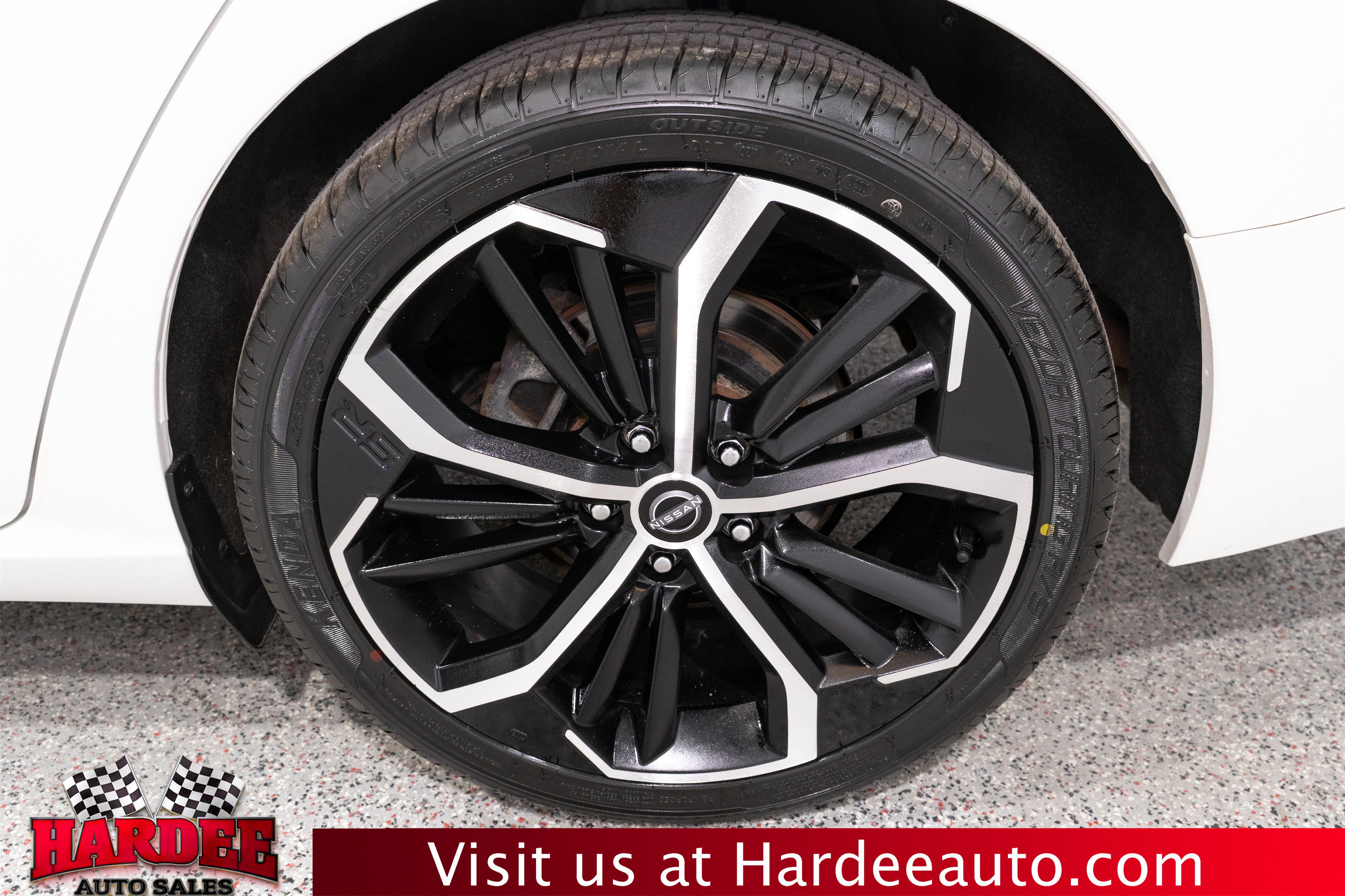 Used 2024 Nissan Altima 2.5 SR FWD image 10
