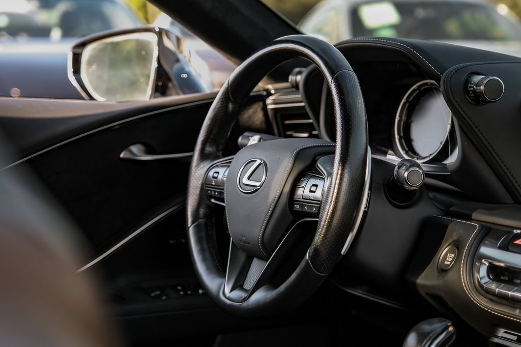 Used 2018 Lexus LC 500 Coupe w/ Touring Package RWD image 12