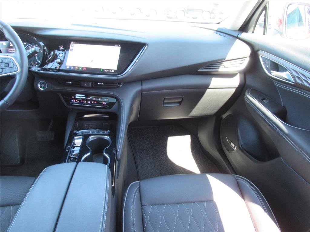 Used 2023 Buick Envision Avenir image 13