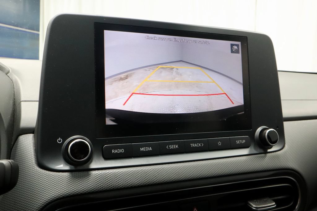 Used 2023 Hyundai Kona SE AWD/4WD image 2