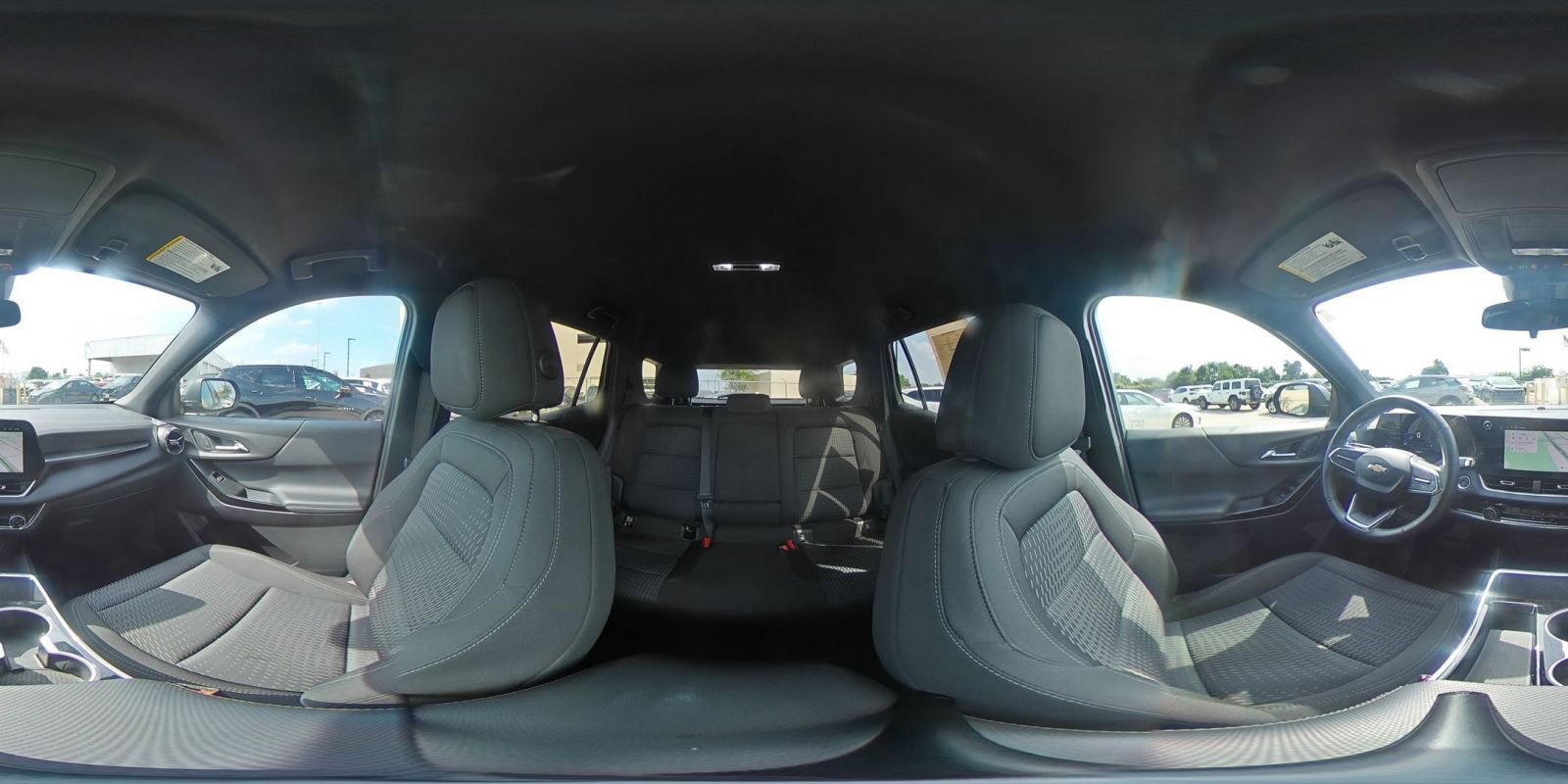 Used 2025 Chevrolet Equinox LT FWD image 43