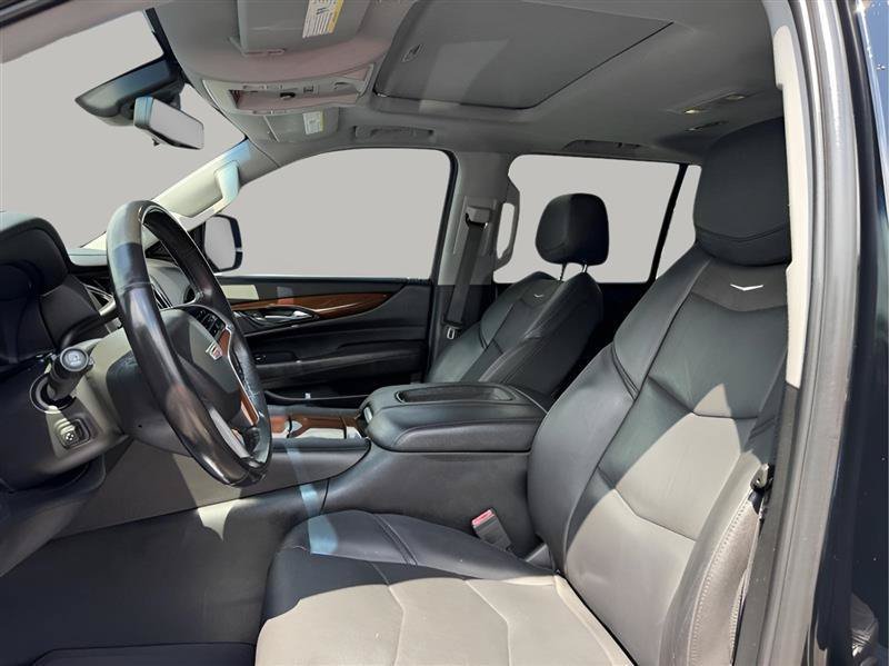 Used 2019 Cadillac Escalade ESV Luxury RWD image 19