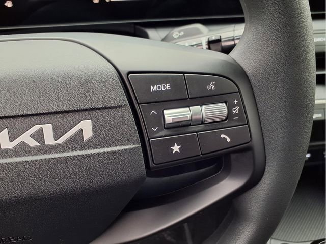 New 2026 Kia K4 LXS image 11