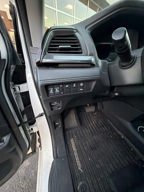 Used 2024 Honda Odyssey Elite image 22