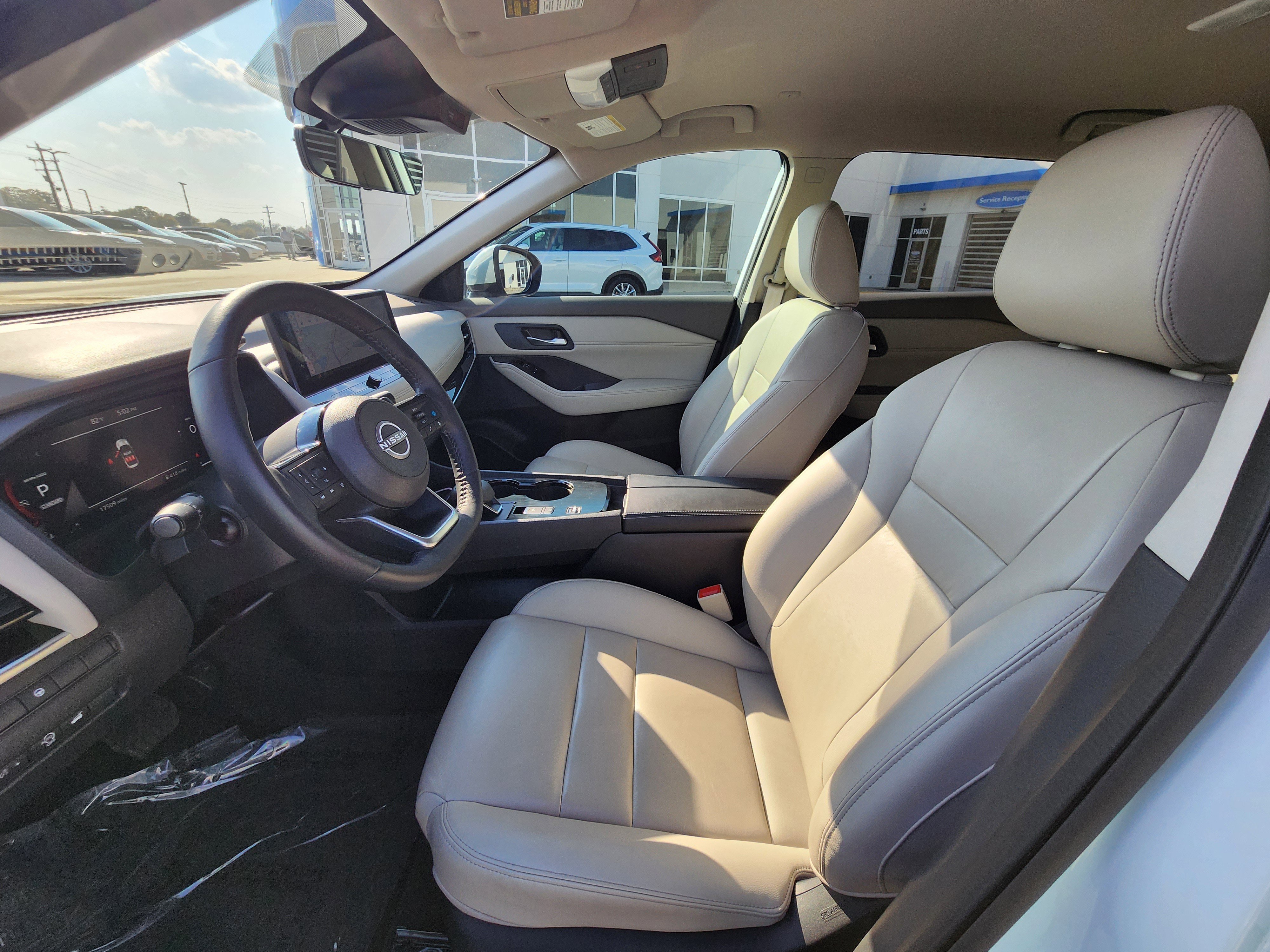 Used 2024 Nissan Rogue SL image 17