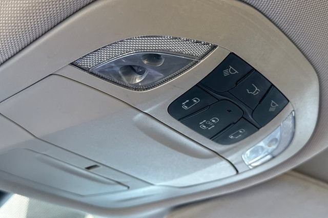 Used 2022 Chrysler Pacifica Touring-L FWD image 25