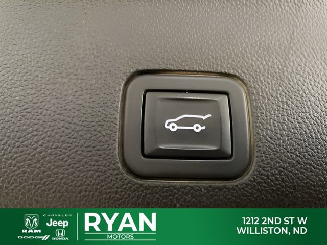 Used 2021 GMC Yukon XL Denali image 35