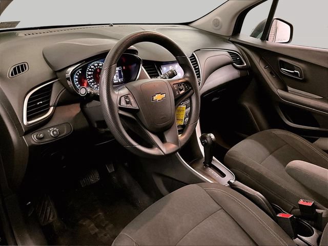 Used 2020 Chevrolet Trax LS w/ Tint and Cruise Package FWD image 12