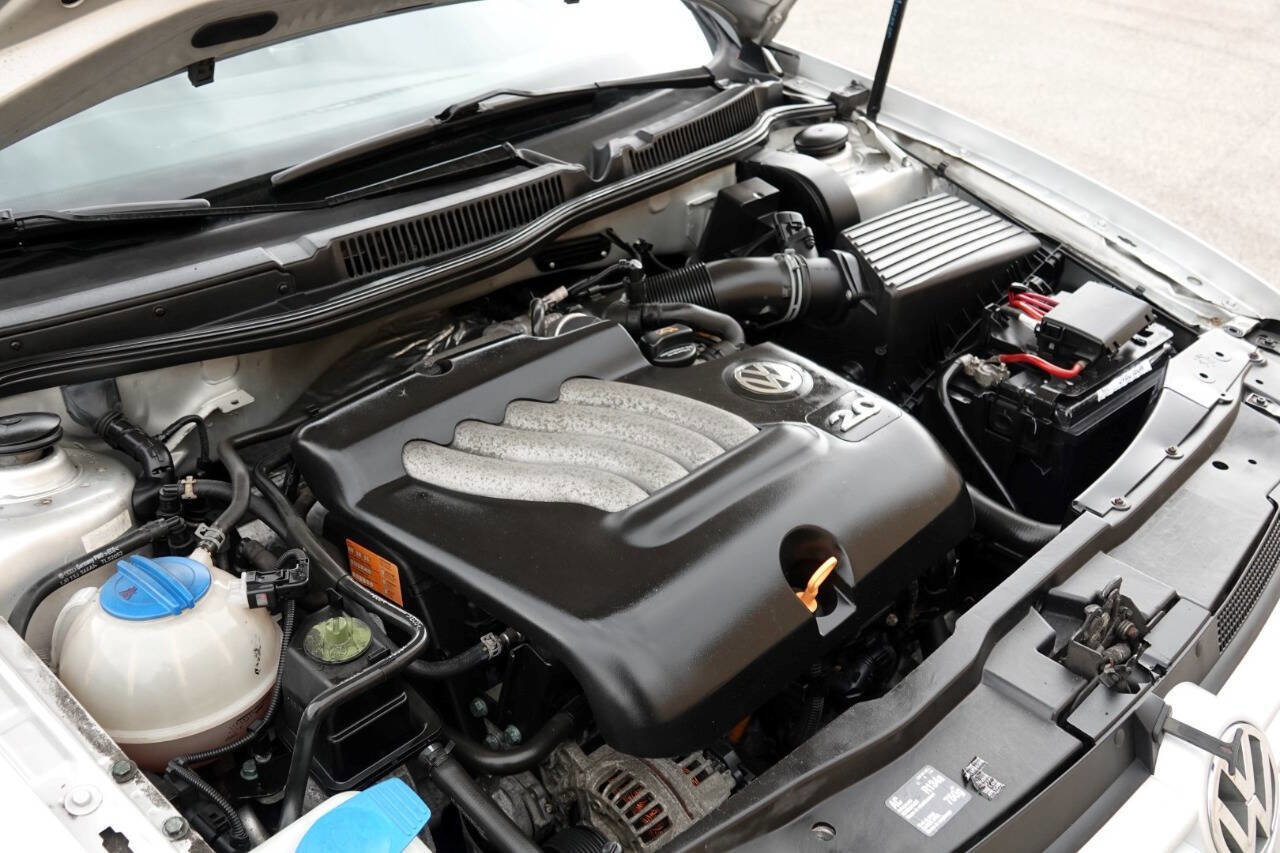 Used 2005 Volkswagen Golf GL image 76