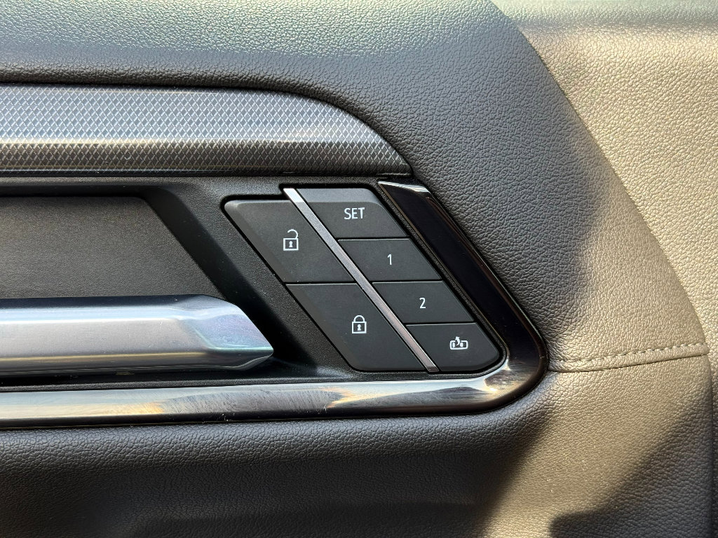 Used 2022 GMC Sierra 1500 AT4 w/ AT4 Premium Package image 23