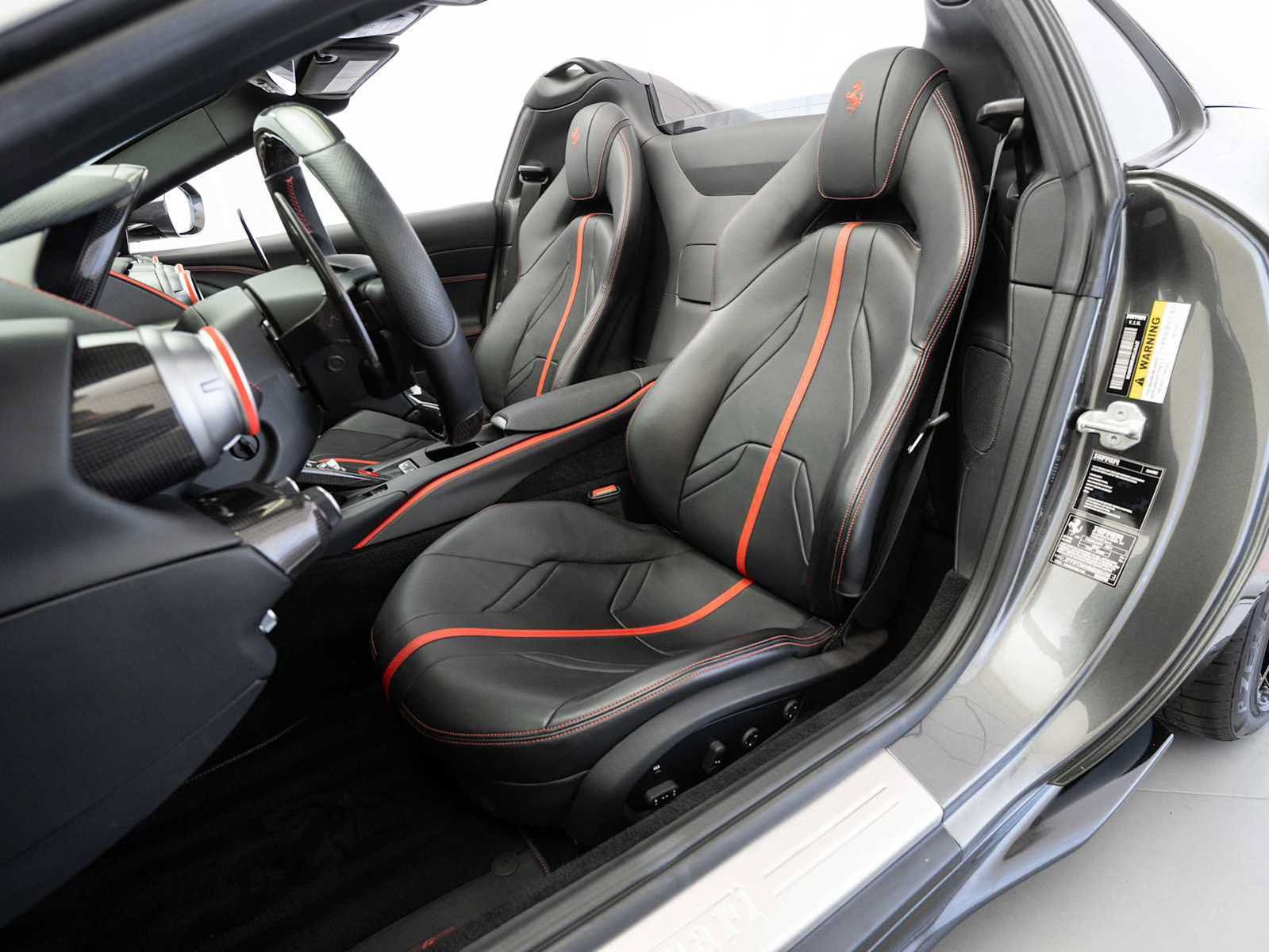Used 2021 Ferrari 812 GTS RWD image 15