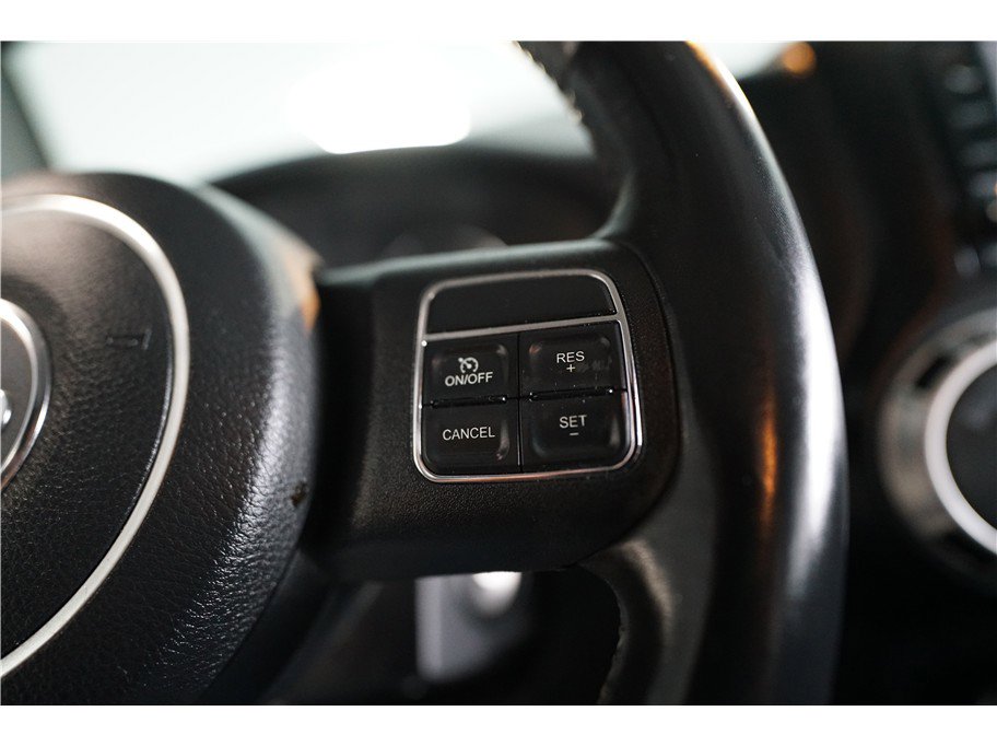 Used 2015 Jeep Wrangler Unlimited Rubicon w/ Connectivity Group image 20