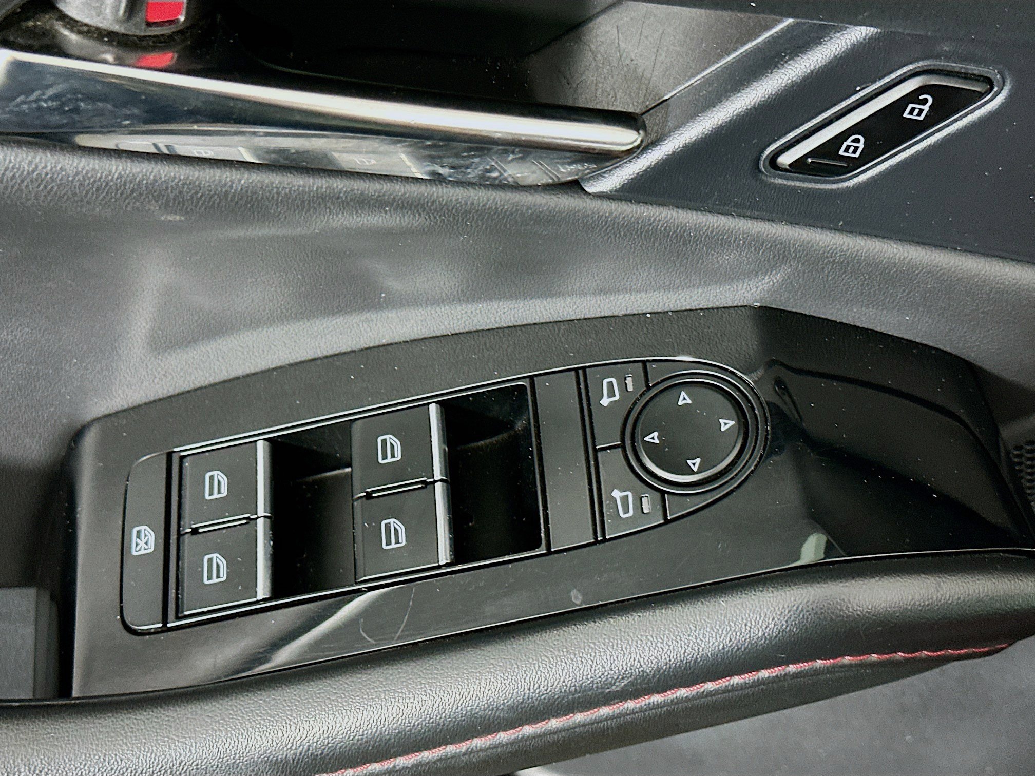 Used 2024 MAZDA CX-30 AWD 2.5 S w/ Preferred Package image 15