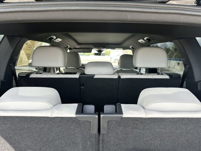 Used 2022 Volkswagen Tiguan SE R-Line image 28