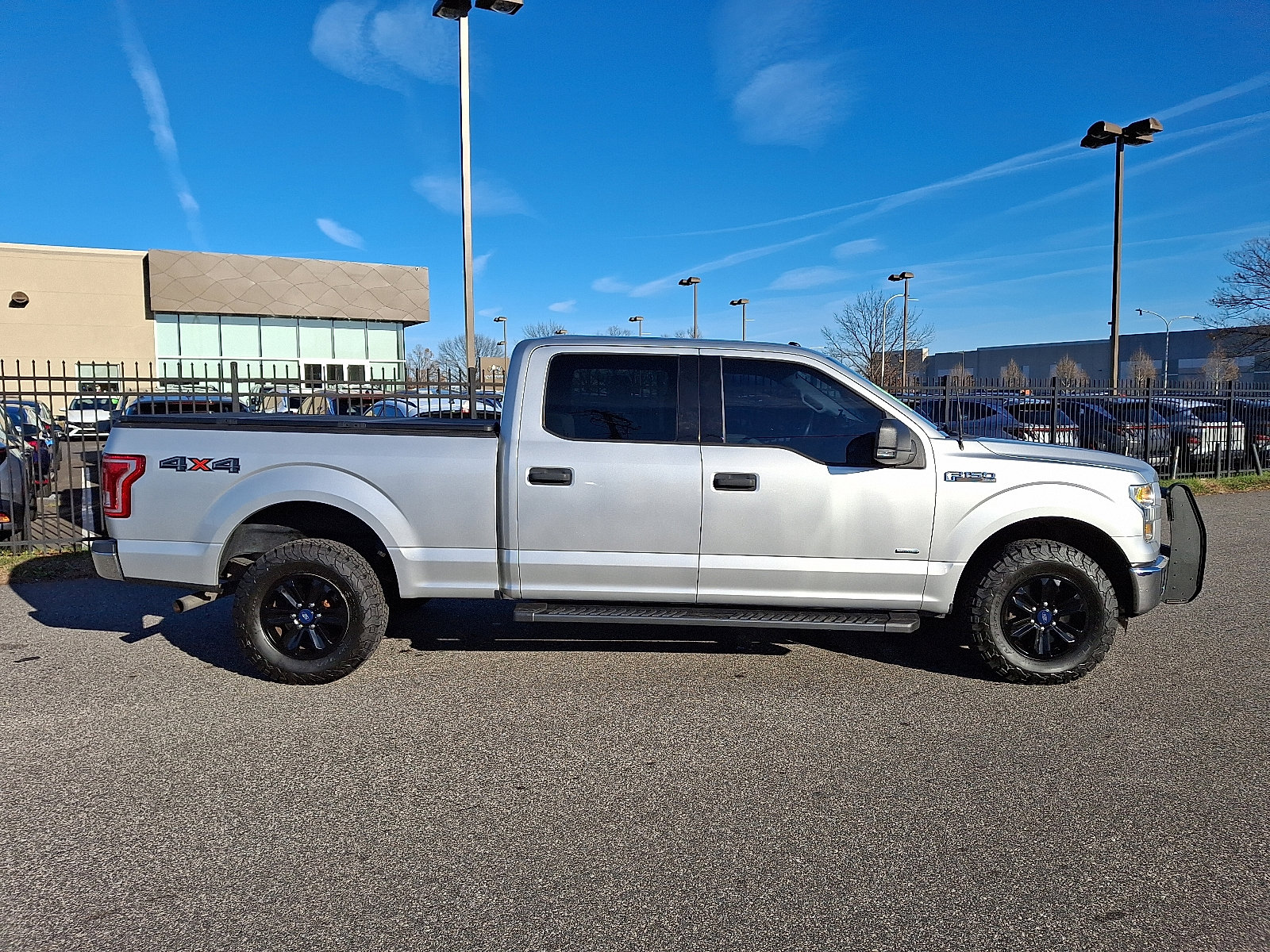 Used 2015 Ford F150 XLT w/ Equipment Group 301A Mid image 7