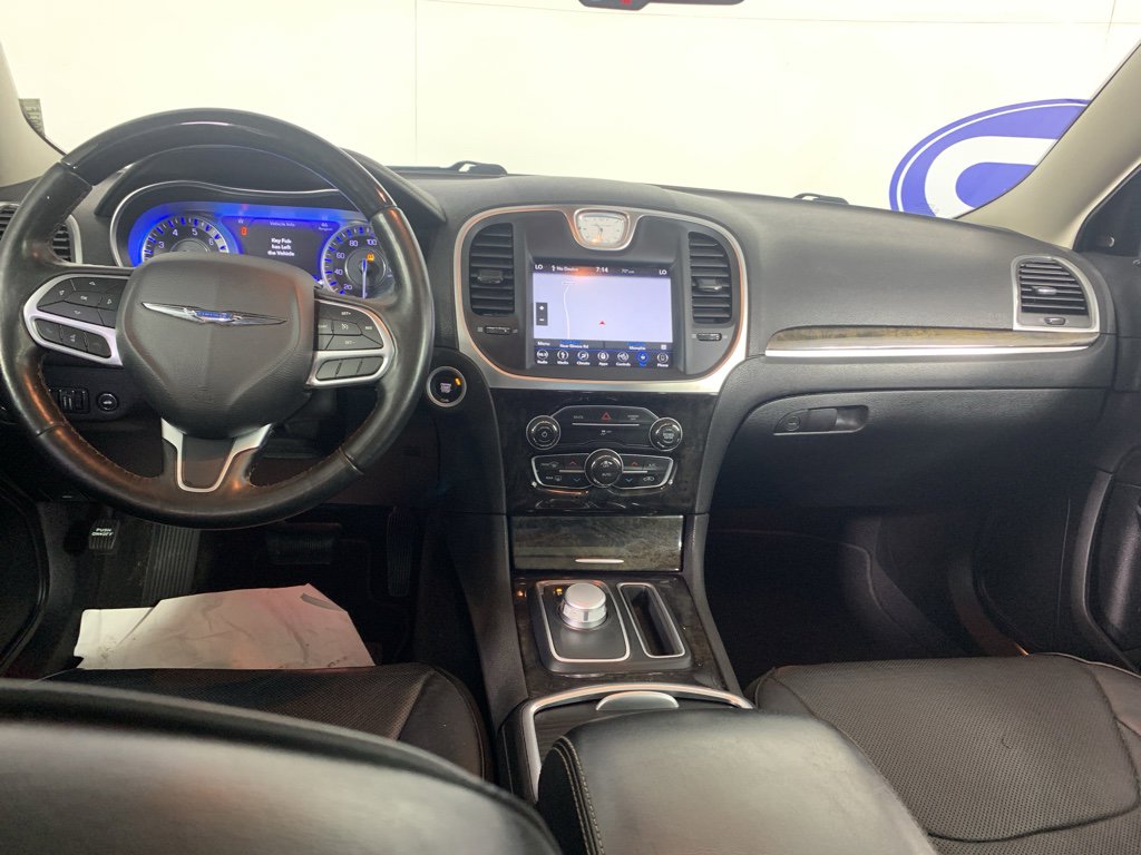Used 2019 Chrysler 300 Limited image 35