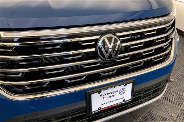 Used 2025 Volkswagen Atlas SEL image 31