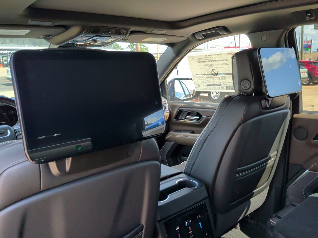 New 2026 GMC Yukon Denali Ultimate AWD/4WD image 38
