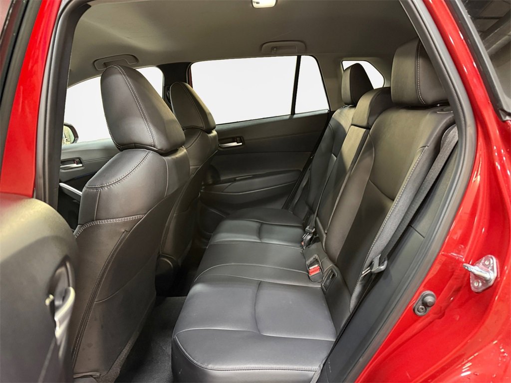 Used 2025 Toyota Corolla Cross XLE image 23
