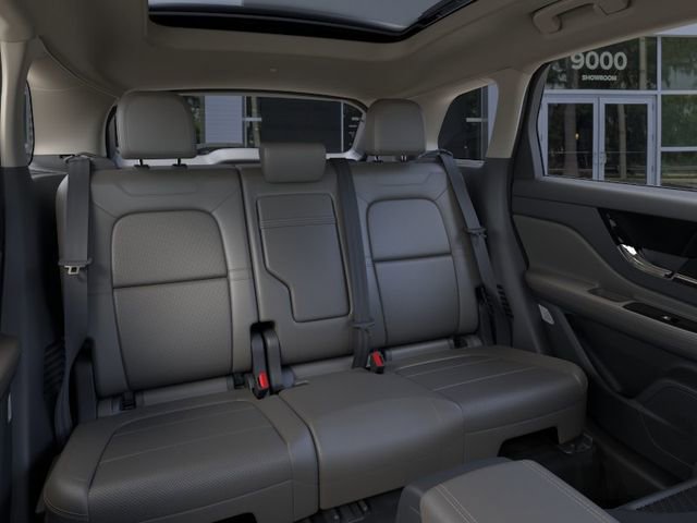 New 2025 Lincoln Corsair Reserve FWD image 11