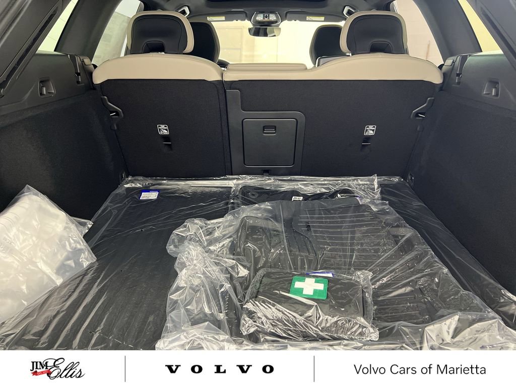 New 2026 Volvo XC60 B5 Plus w/ Protection Package Premier image 21