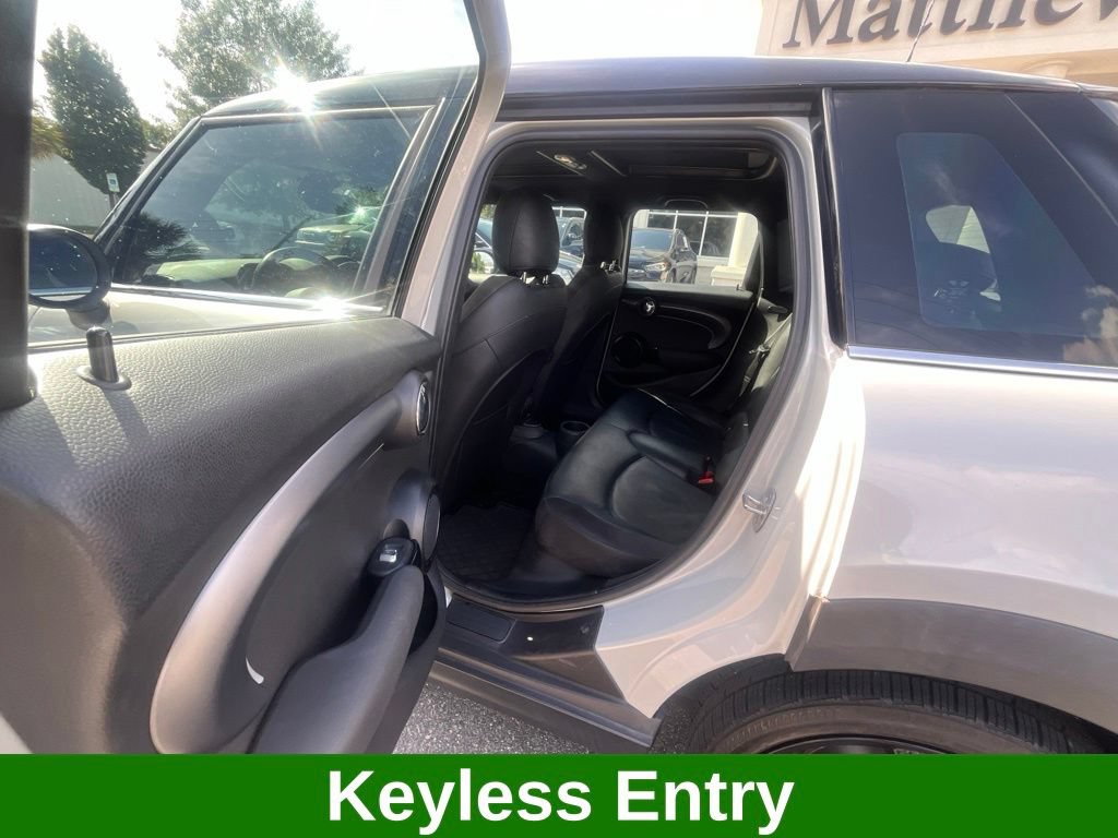 Used 2023 MINI Cooper S w/ Signature Upholstery Package FWD image 8