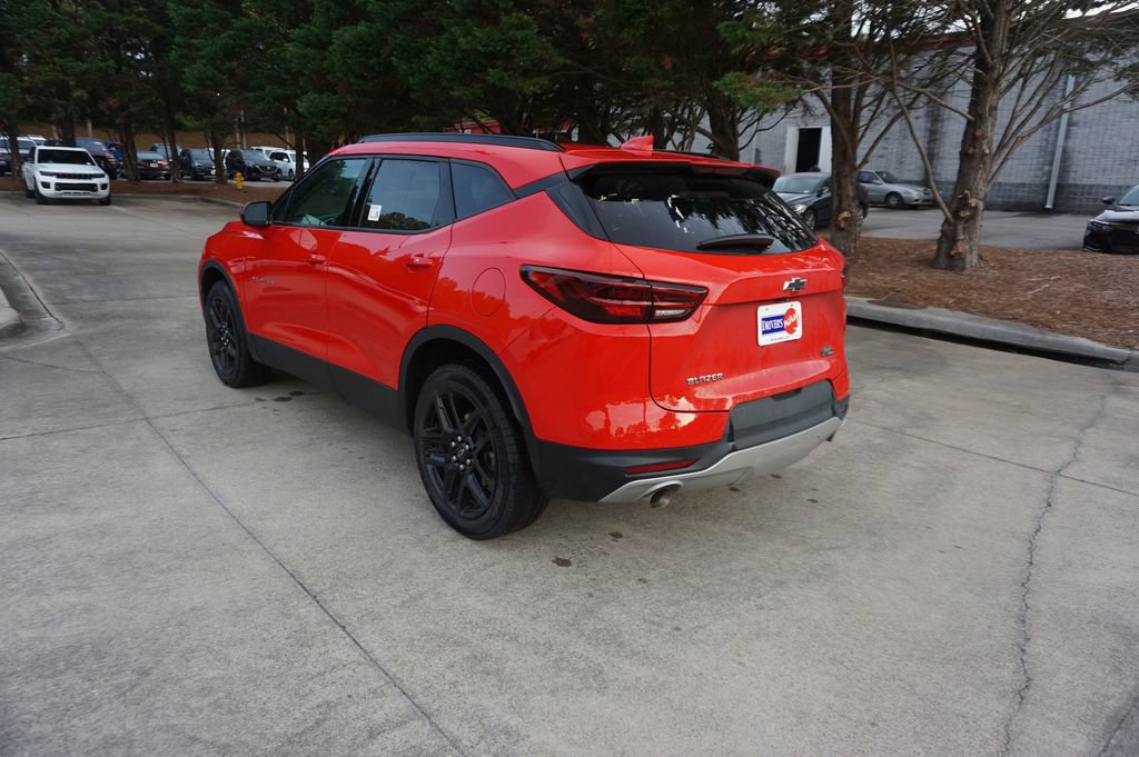 Used 2023 Chevrolet Blazer LT w/ Convenience Package FWD image 18