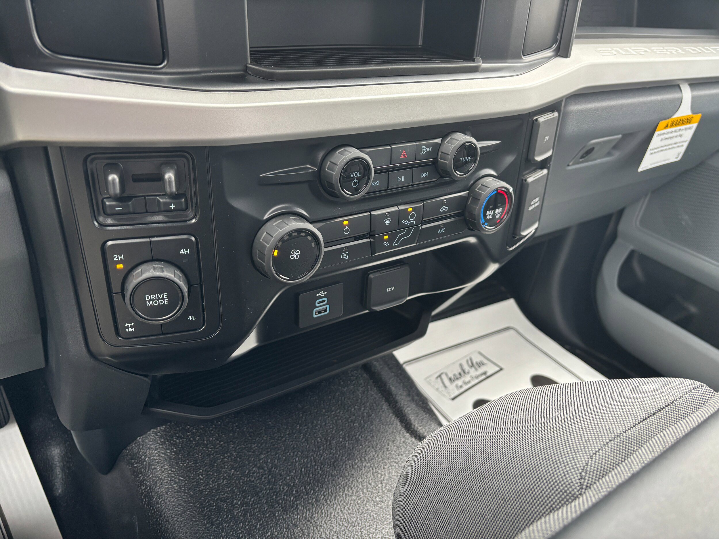 New 2026 Ford F250 XL w/ XL Off-Road Package AWD/4WD image 10