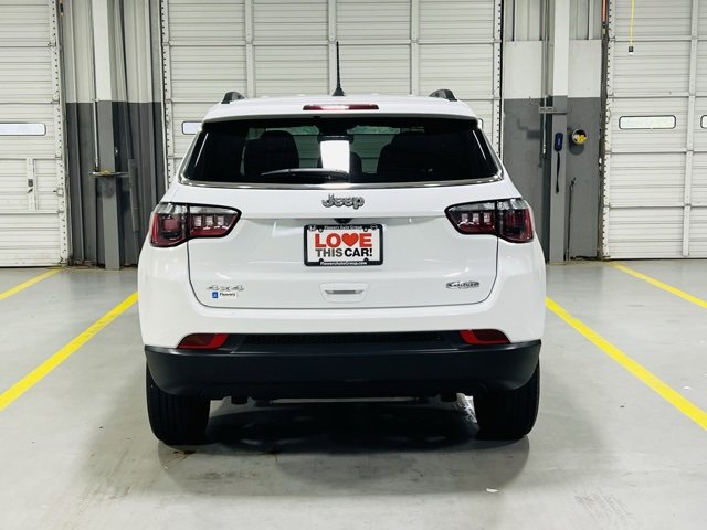 Used 2024 Jeep Compass Latitude image 16