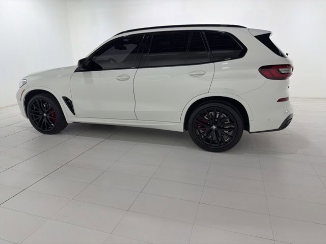 Used 2021 BMW X5 M50i w/ Executive Package image 2