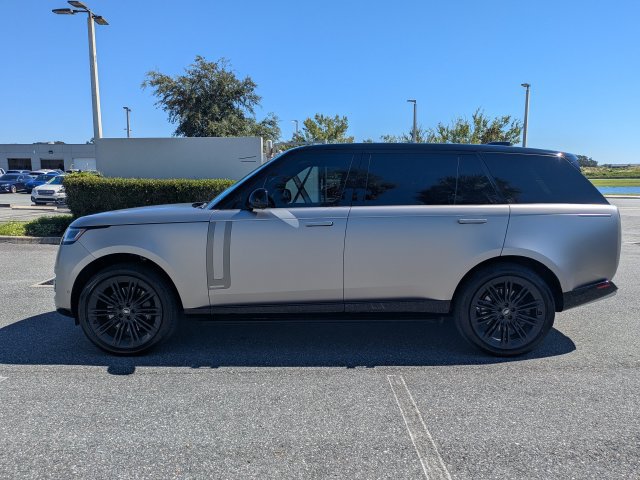 Used 2025 Land Rover Range Rover Long Wheelbase Autobiography AWD/4WD image 5