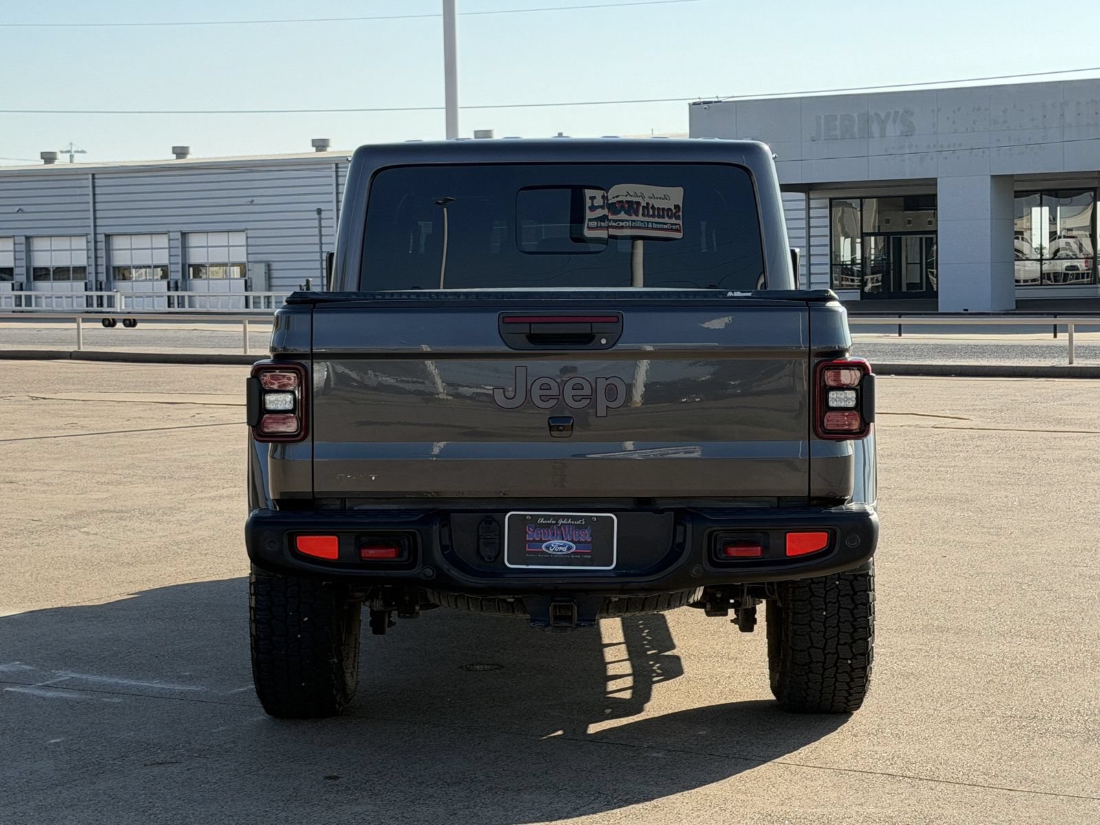 Used 2020 Jeep Gladiator Rubicon AWD/4WD image 5